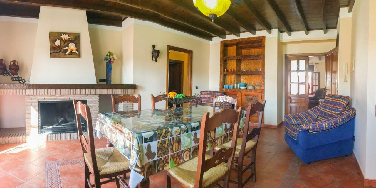 Casa De Teones Guest House มอนเตกอร์โต ภายนอก รูปภาพ